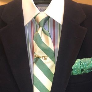 Pure cashmere navy blue blazer w/gold buttons. Vintage/Classic